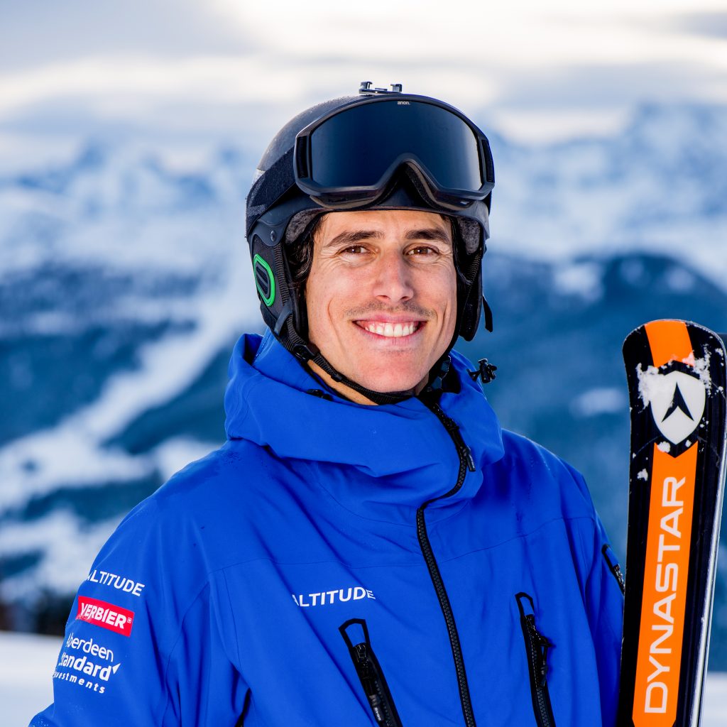 Ski instructor Alejandro is a full Spanish and Argentinean certified ski coach. He speaks English, Spanish, Portuguese, Chinese and German.