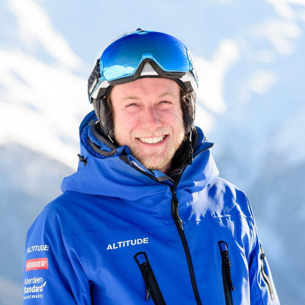 Ski instructor Ross is an experienced, hard working ski coach. He comes from Scotland and is constantly looking to improve his teaching and his own skiing.
