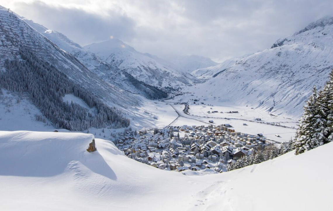 Switzerland, with its majestic alpine landscapes and charming villages, is a paradise for winter sports enthusiasts...